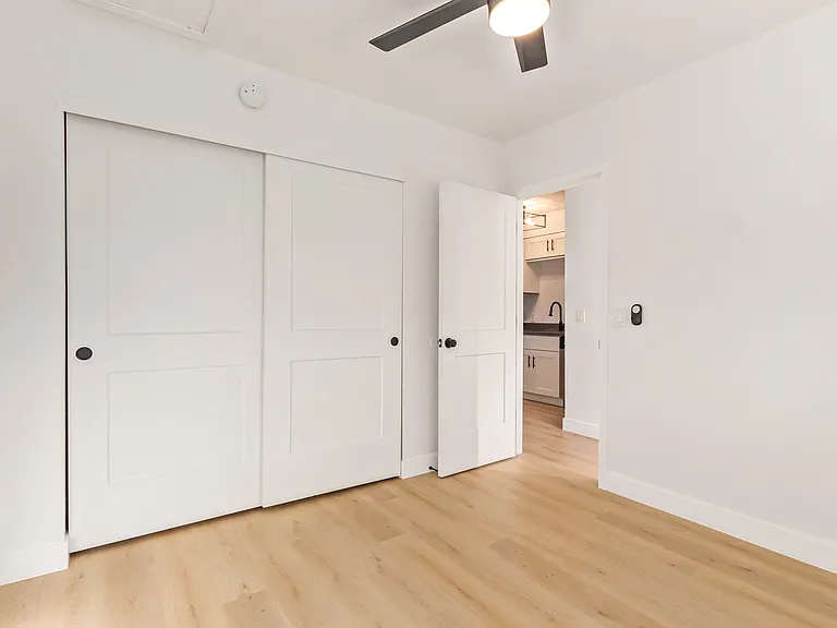 The Harlow Apartments — Photo 27