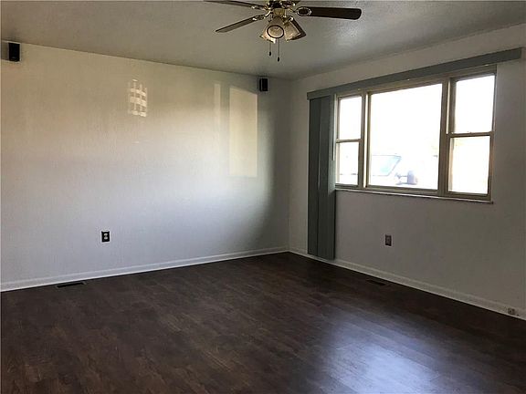 3rd image of 4517 Blough Dr