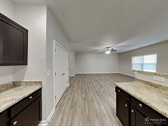 5th image of 6413 Springbeauty Dr