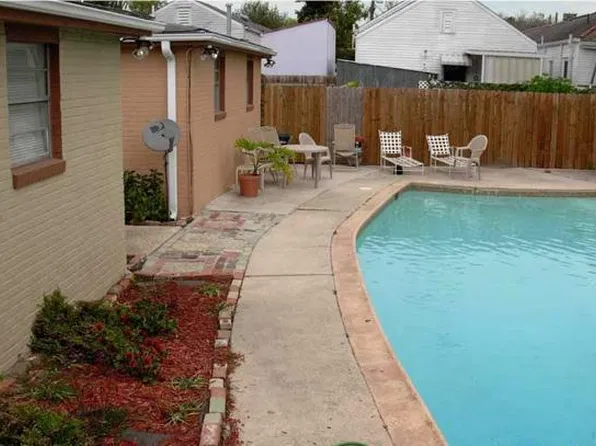 415 Fern St #A, New Orleans, LA 70118