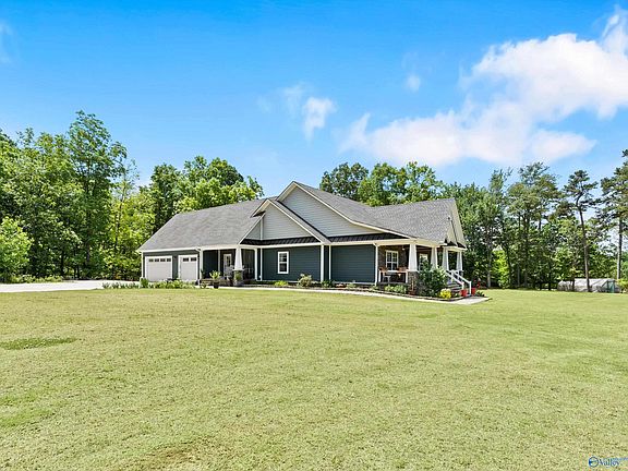 5th image of 92 Dogwood Ln