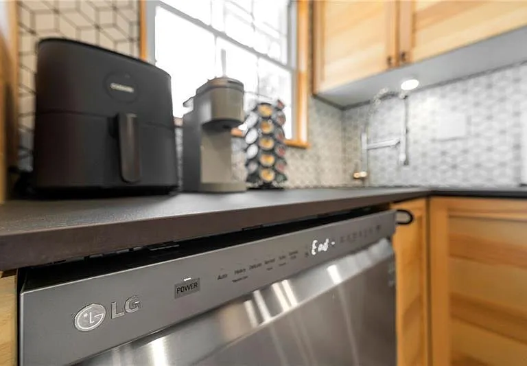 2680 Rosemary St NW — Photo 20