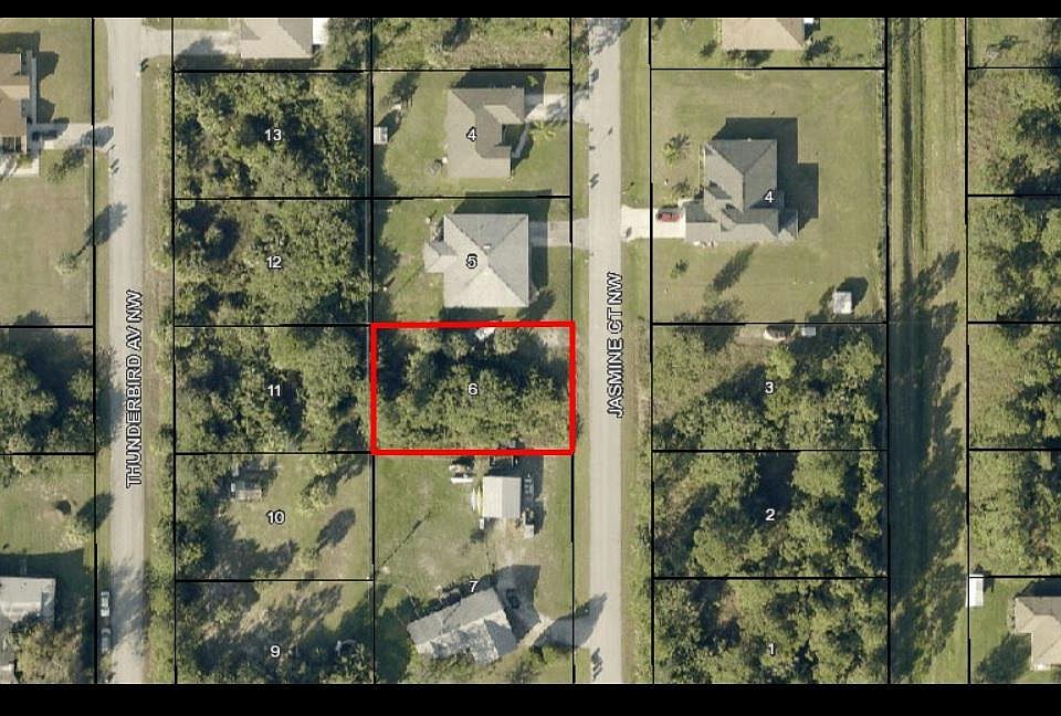 1st image of 326 Jasmine Ct NW