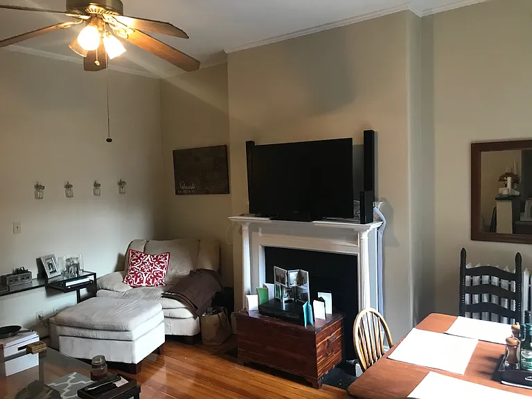 24 Peterborough St #4 — Photo 3