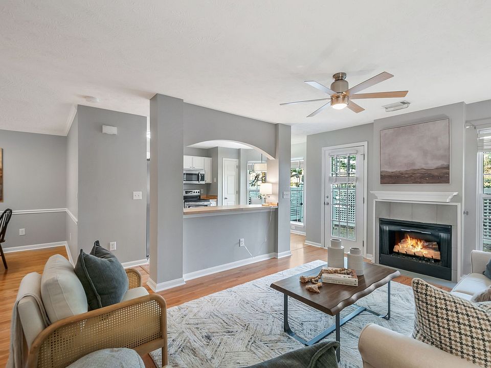 1st image of 114 Stanton Hall Ln