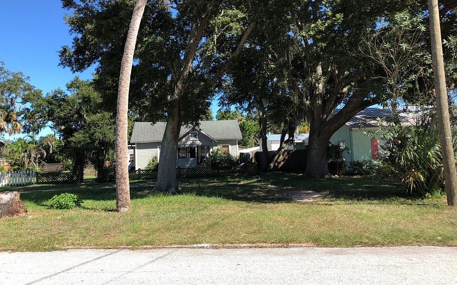 1st image of 1709 Magnolia St