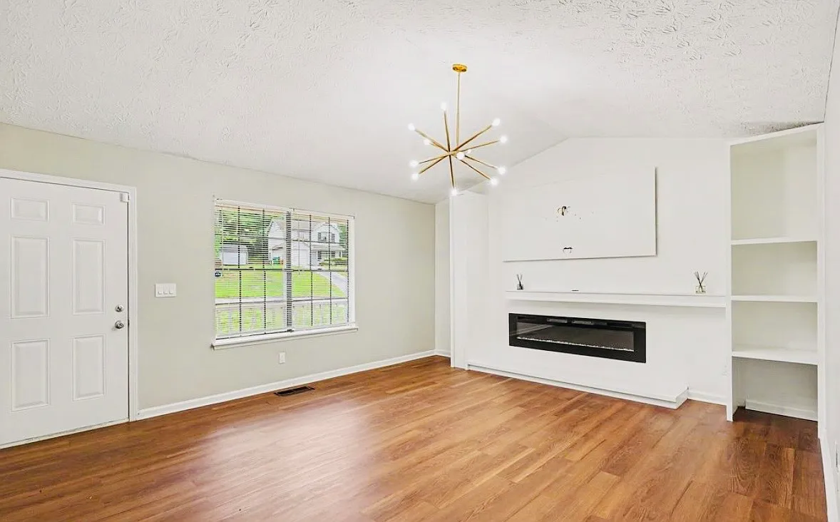 3 bed, 1222 sqft, $1,850 — Photo 4