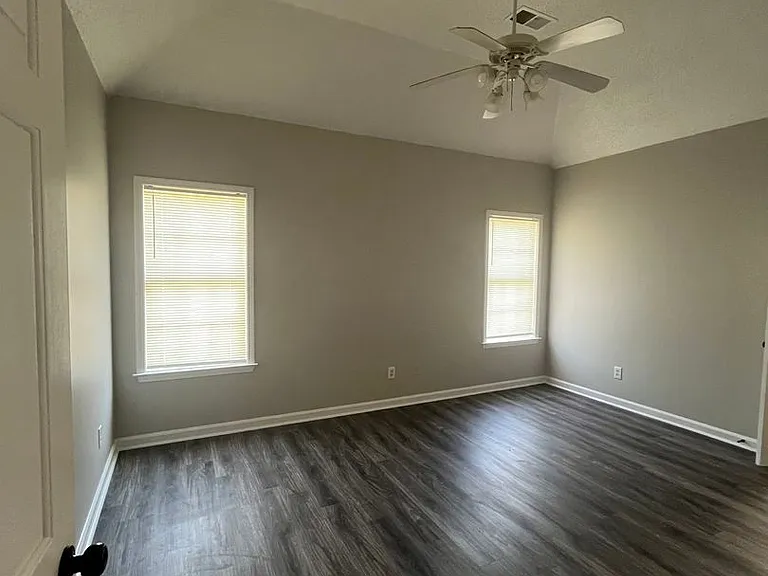 1686 N Frence Creek Cv — Photo 10