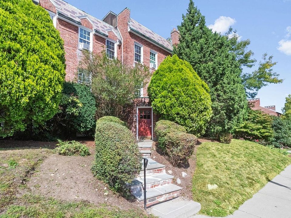 1st image of 37 Commonwealth Ave #12