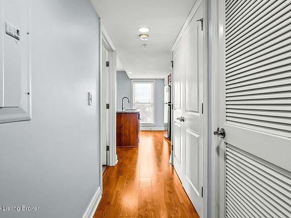 4th image of 10605 Meeting St Unit 408