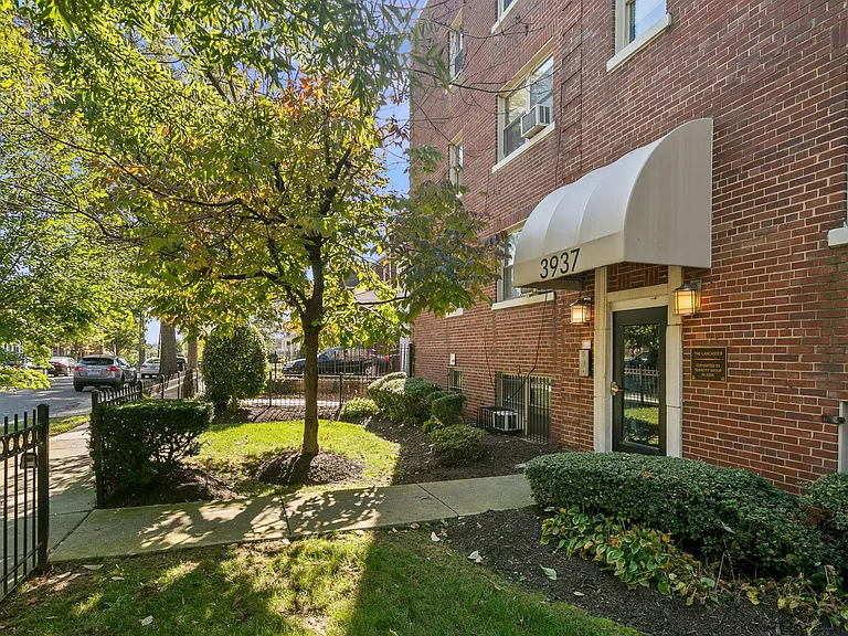 3937 S St SE — Photo 9