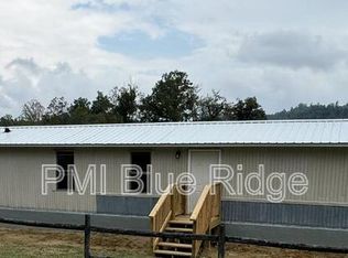 346 Friendly Cir, Hendersonville, NC 28792