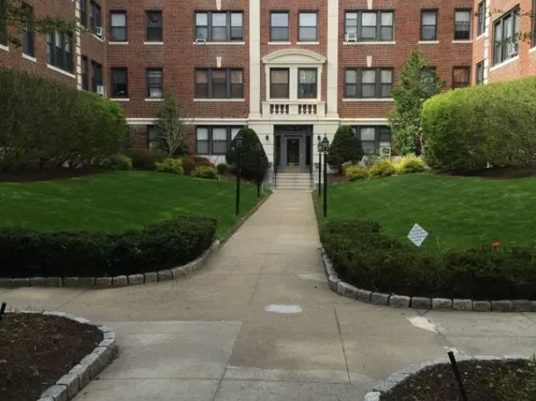 141 Englewood Ave APT 2, Brighton, MA 02135