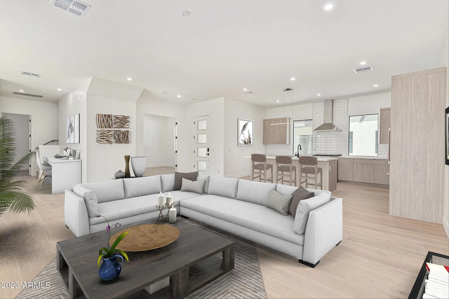 4 bed, 2687 sqft, $4,495 — Photo 2
