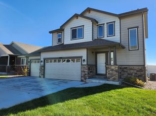 6001 Clarence Dr, Windsor, CO 80550
