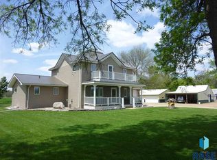 25091 Valley Rd N, Montrose, SD 57048