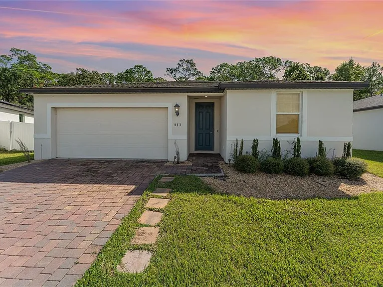 573 Vista Villages Blvd — Photo 1