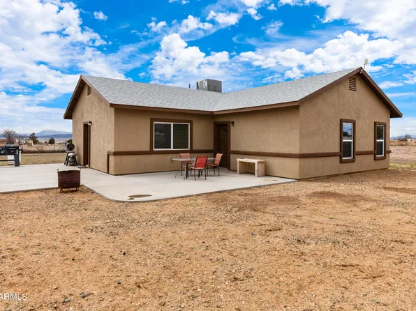325 W Gina Marie Boulevard, Paulden, AZ 86334