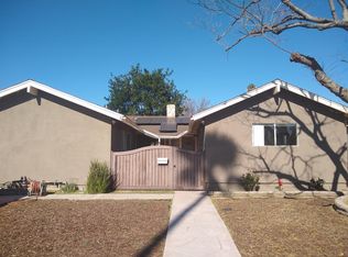 22207 Kittridge St, Canoga Park, CA 91303
