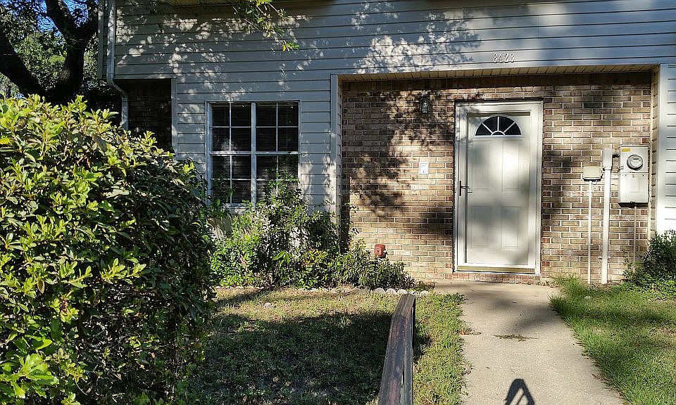1st image of 8428 Williamsburg Cir