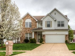 1934 Williamstown Dr, Saint Peters, MO 63376