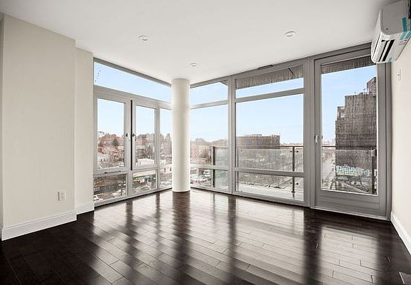 4th image of 69-28 Queens Blvd #J7