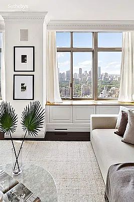 4th image of 188 E 64th St #3401/3501