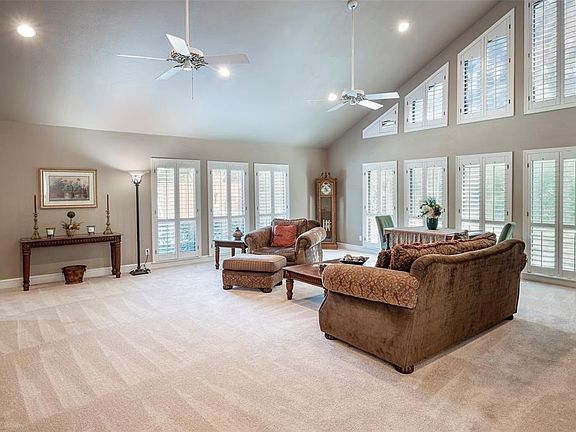 2nd image of 3001 Waterside Ct