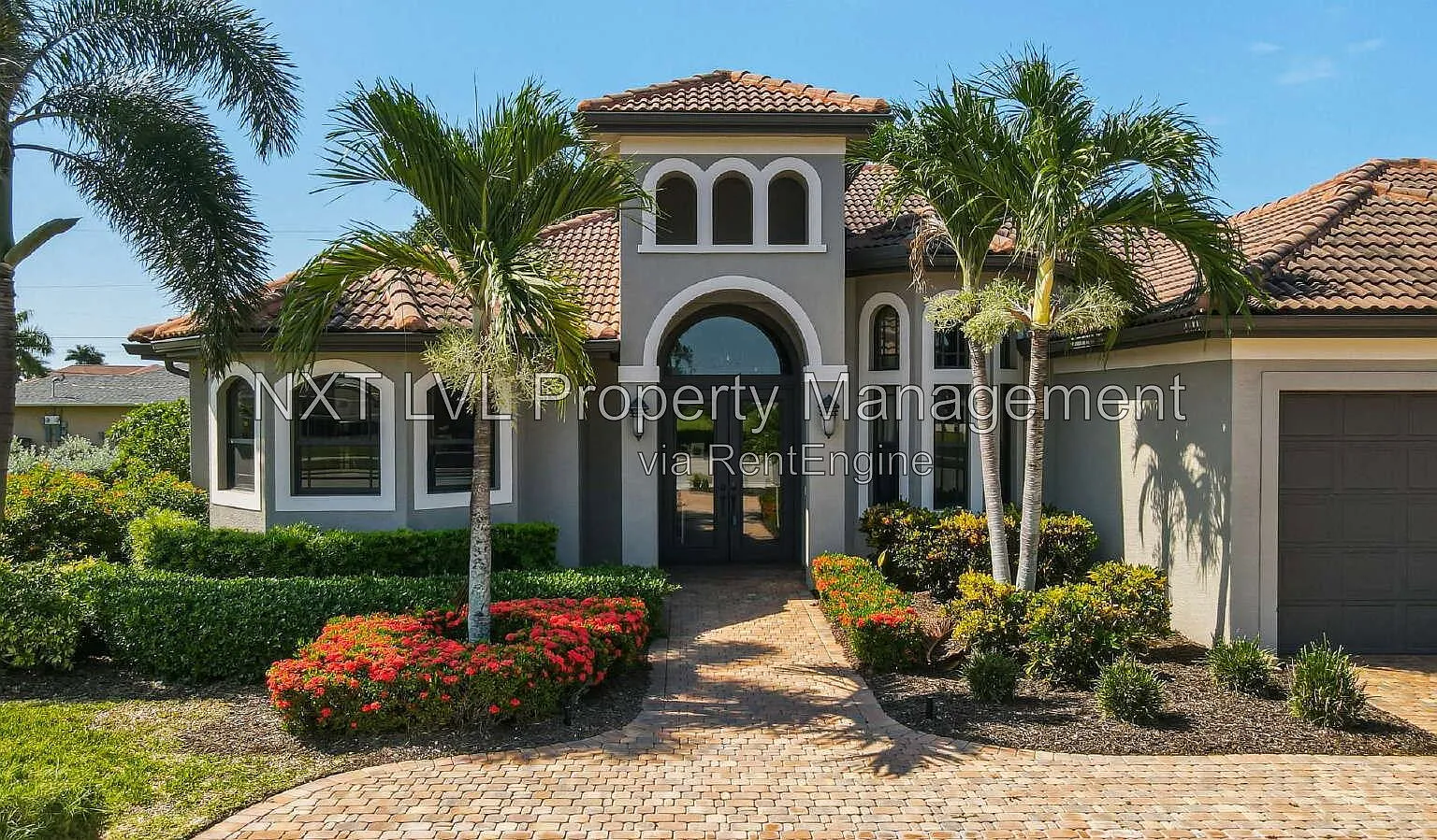 3 bed, 2.0 bath, 2333 sqft, $4,195 — Photo 2