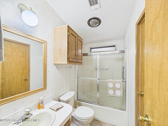 3rd image of 1203 Calusa Dr