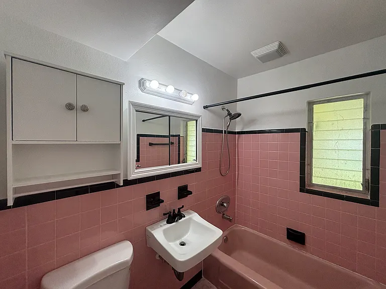 824 Conreid Dr — Photo 7