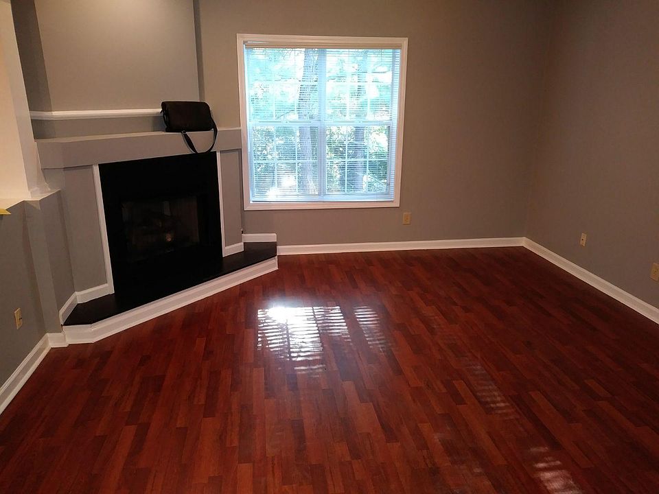 1st image of 4245 Orchard Grv