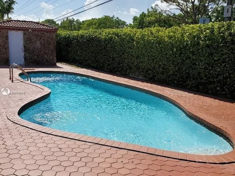 11405 SW 112th Ter — Photo 35
