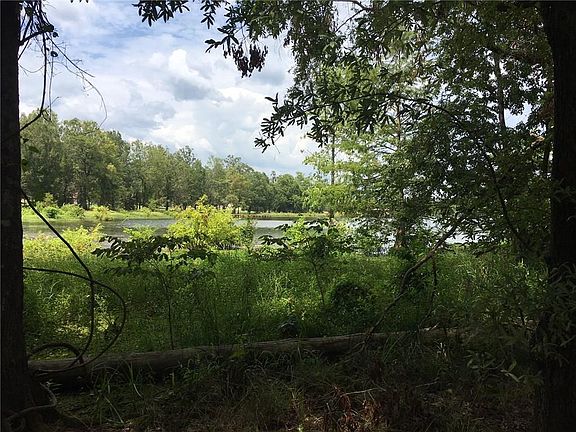 4th image of 221 Peninsula Dr