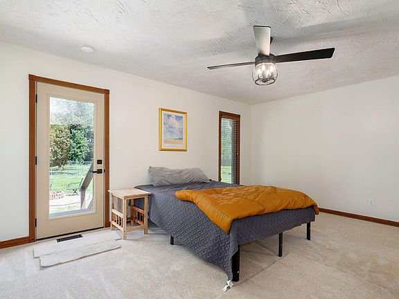 5th image of 304 N Gregg Road