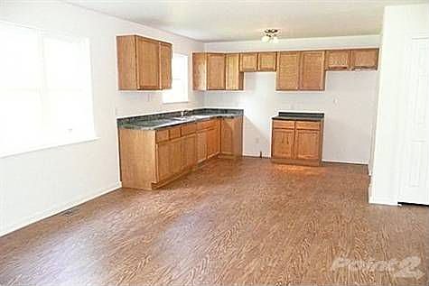 Chamberlain Kit & Brkfst 1