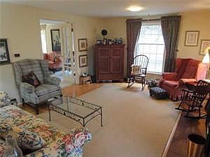 5th image of 5130 Willowbrook Dr