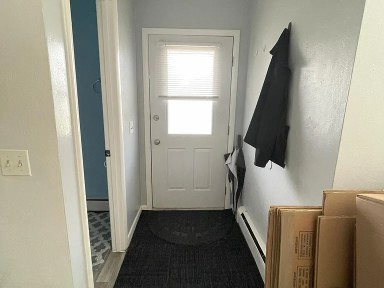 54 Colfax Ave — Photo 31