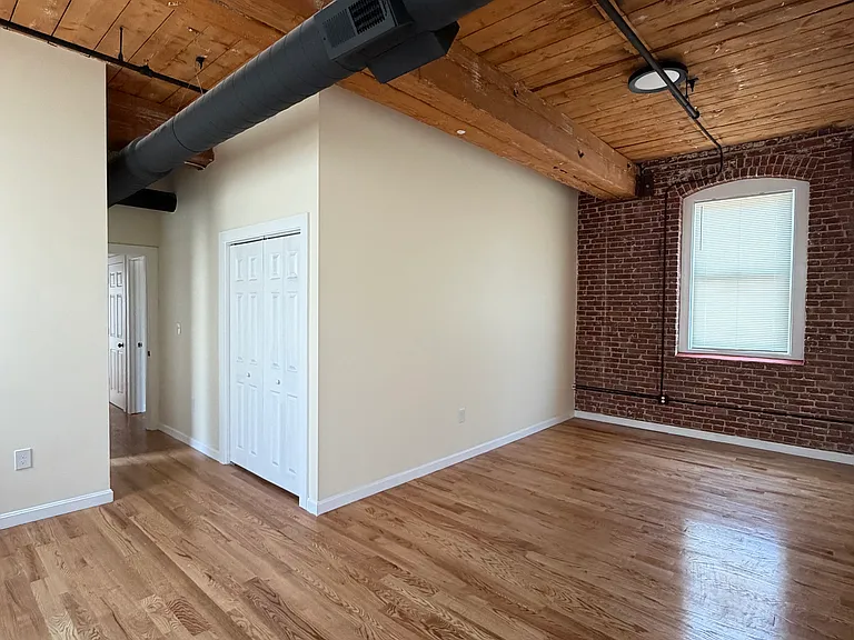 85 Harding St #1A — Photo 7