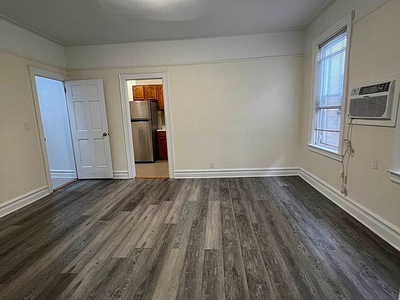 4th image of 24-18 24th St #2