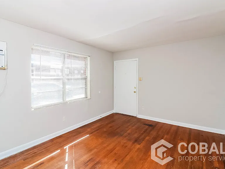 890 Greenwood Ave NE #4 — Photo 7
