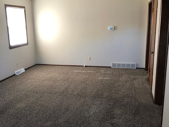 2nd image of 838 Pentwood Dr