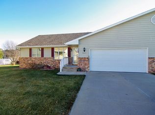 5817 4th Ave, Kearney, NE 68845