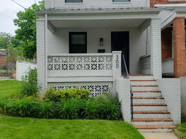 300 47th St NE #2, Washington, DC 20019