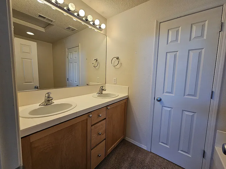 6261 SW 208th Ter — Photo 16