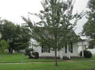 612 Oak St, Mitchell, IN 47446