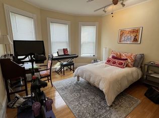 174-178 Elm St #3F, Cambridge, MA 02140