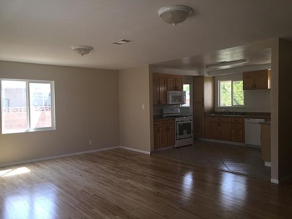4th image of 45514 Leatherwood Ave