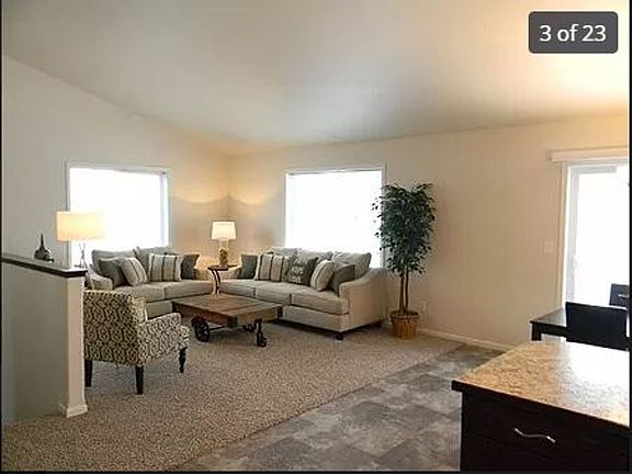 3rd image of 1412 44th Ave S