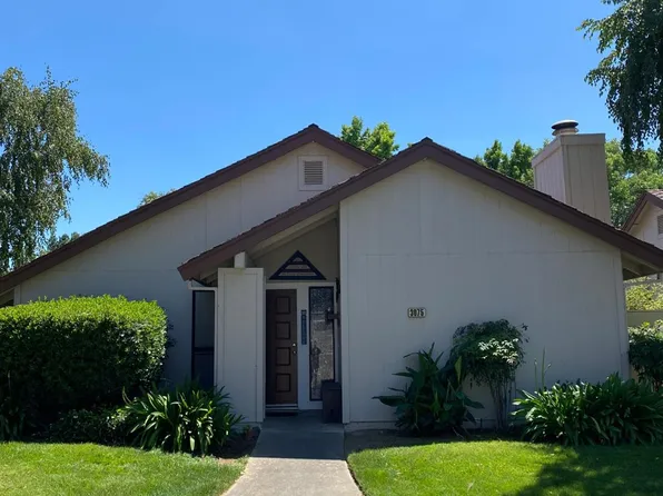 3075 Swallows Nest Dr, Sacramento, CA 95833